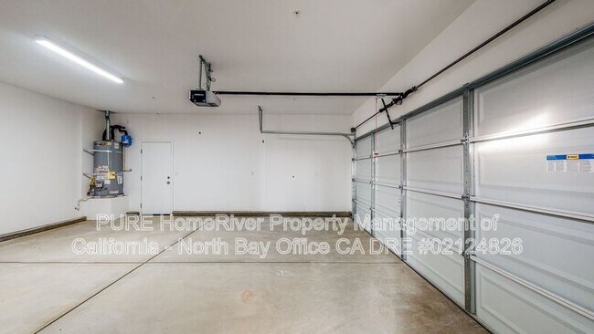 Building Photo - 1581 Country Manor Dr