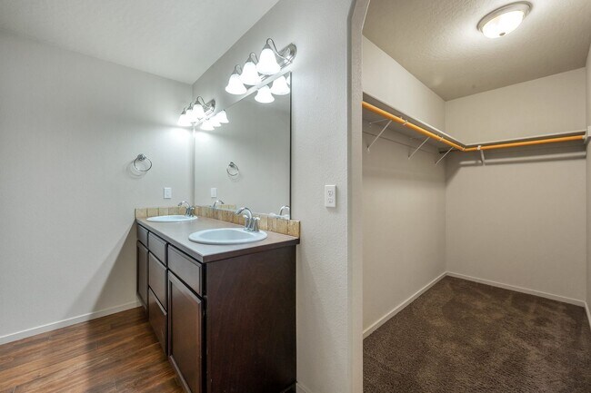 Building Photo - 3 bed 2 bath Rancher, Landings Community, CDA