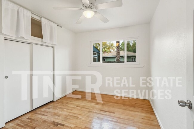 Building Photo - 603 11th St