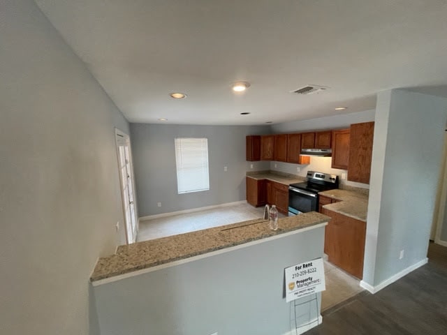 Building Photo - 5815 Castle Lk