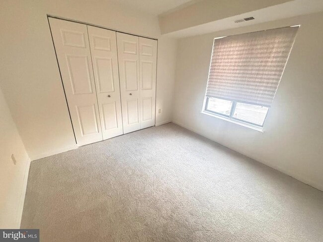 Building Photo - 8865 Roll Right Ct