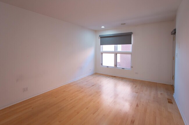 Building Photo - 1328 S Federal St