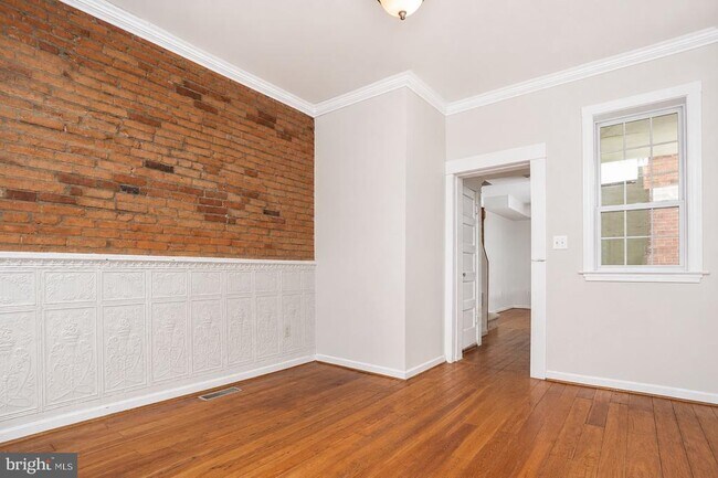 Building Photo - 115 E West St