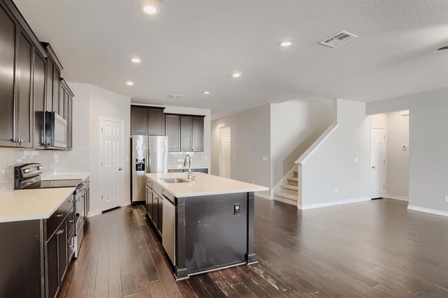 Building Photo - 173 Flexus Ln