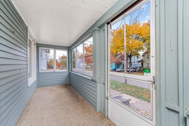 Building Photo - 1314 Oak St