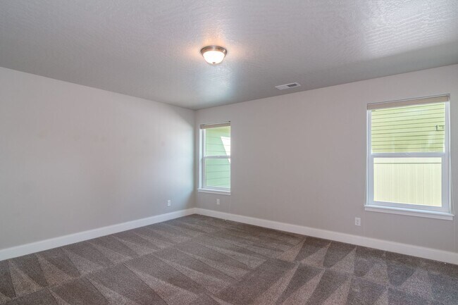 Building Photo - 3 Bed 2 Bath Single Level Morning Side Val...