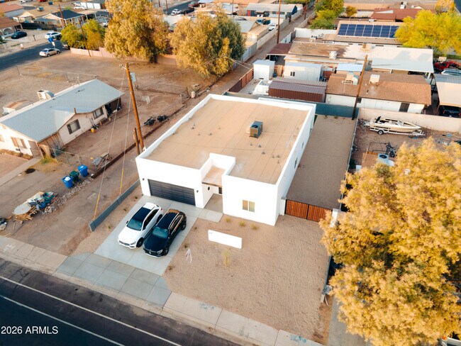 Building Photo - 1619 S 15th Ave
