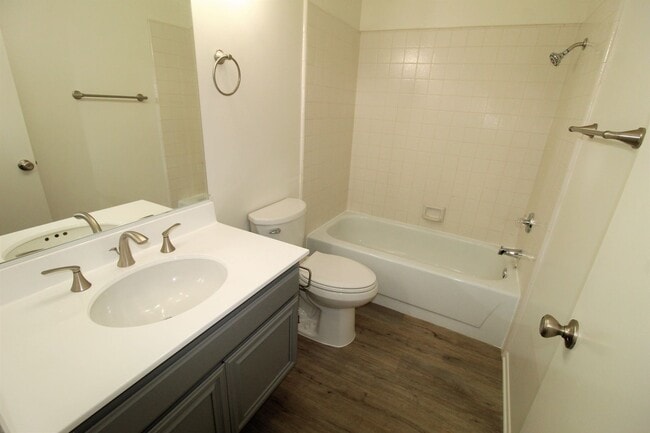 Building Photo - Updated La Ventana Condominium