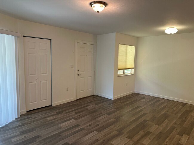 Building Photo - 3120 Seasons Way