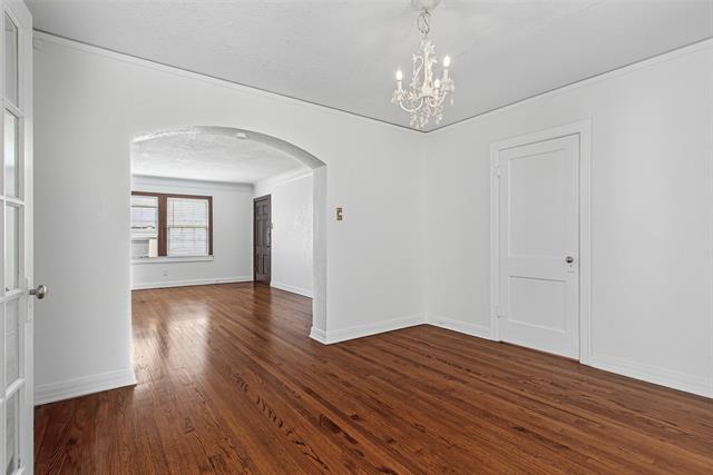 Building Photo - 5918 La Vista Dr