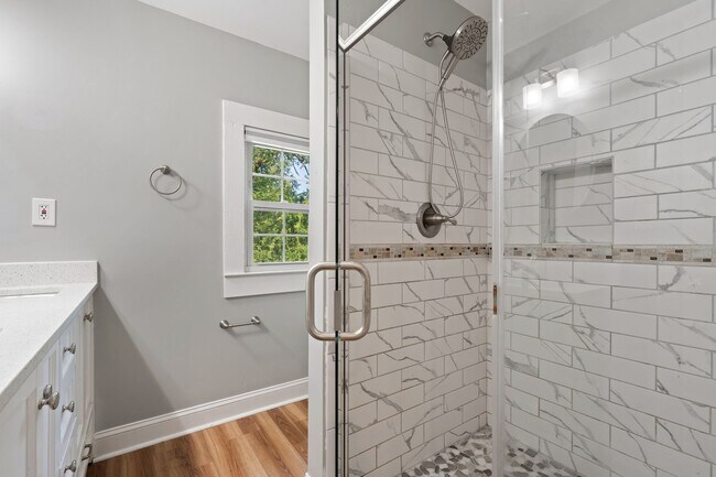 Building Photo - Beautifully Renovated 2 Bed / 2 Bath Home with Fenced Yard in Durham!