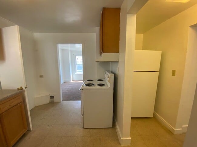 Building Photo - Welcoming 5BR/3BA with Dining Room & Laundry—Minutes to UA and Downtown