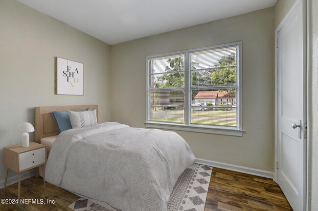 Building Photo - 4917 Dundee Rd