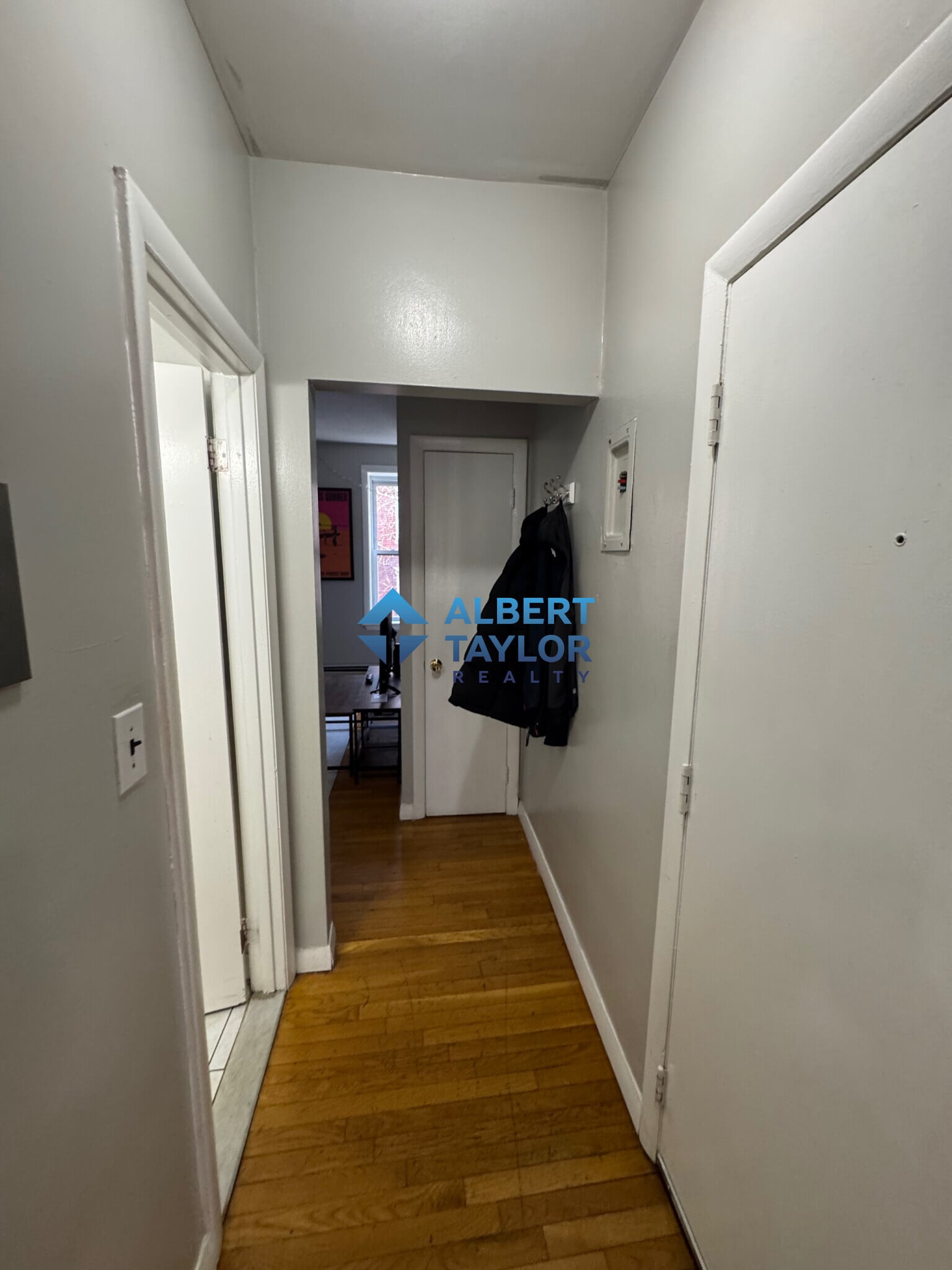 Building Photo - 36 Garden St