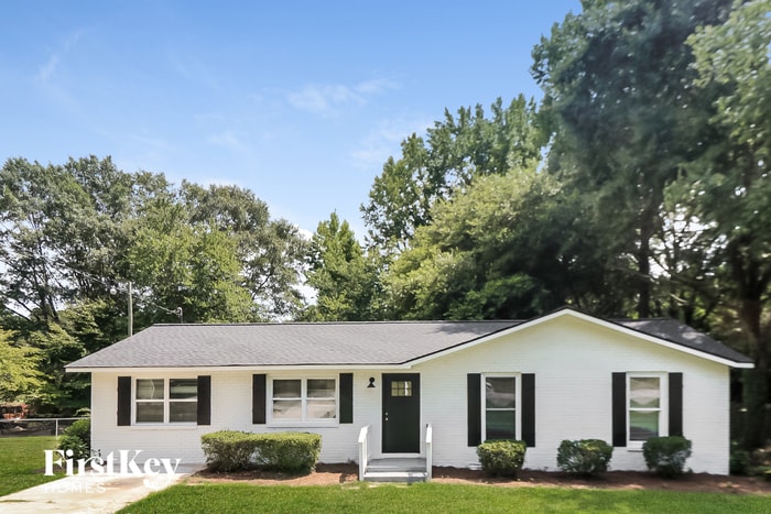 Primary Photo - 208 Colonial Hills Rd