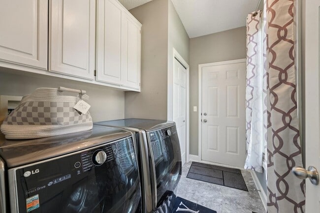 Building Photo - 1477X Langdon Pl