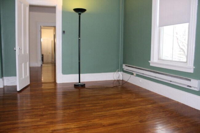 Building Photo - 121 Winter St