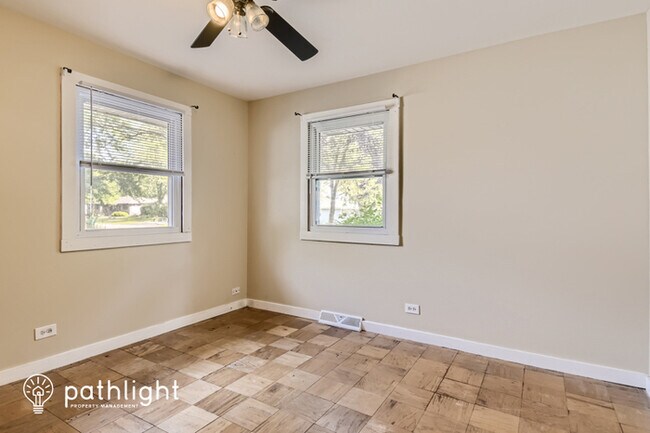 Building Photo - 3327 D Hutchinson, Joliet, IL, 60431