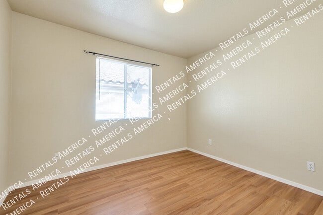 Building Photo - 5568 W Peaceful Dove Pl