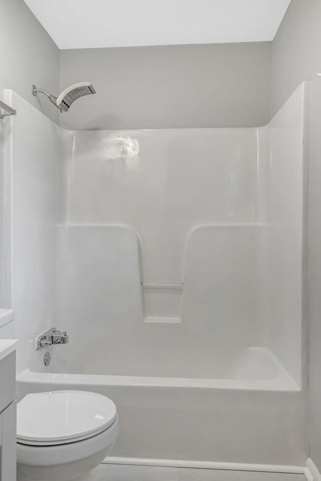 Building Photo - Three Bedroom Ranch w/ Basement in Dover w...