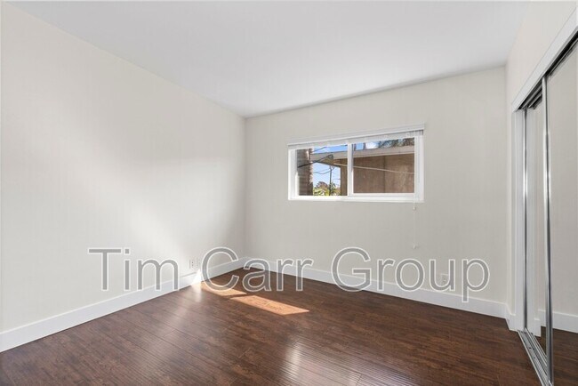 Building Photo - 271 16th Pl