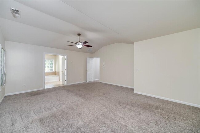 Building Photo - 1120 Bagwell Dr NW