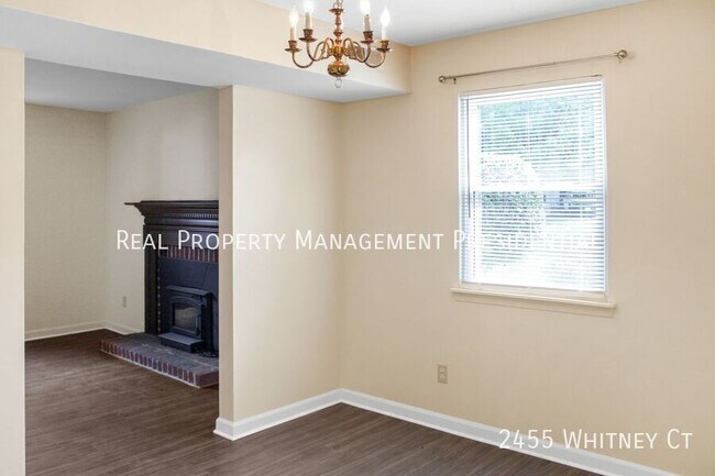 Building Photo - 2455 Whitney Ct