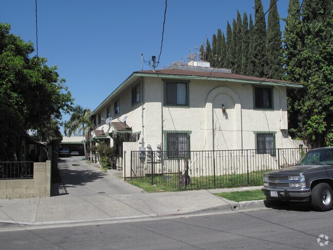 Primary Photo - 2455 Adelia Ave