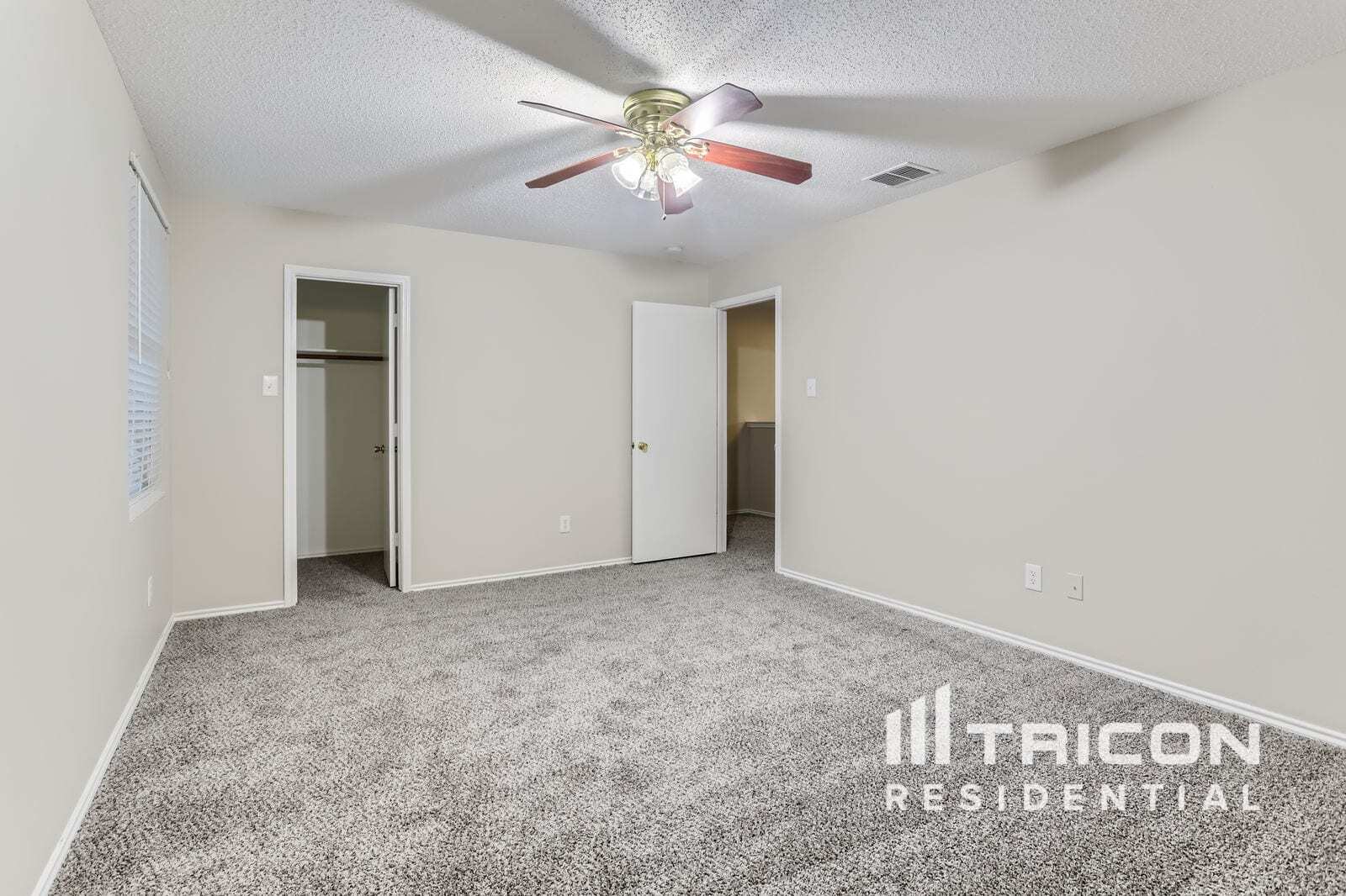 Building Photo - 5421 Pandale Valley Dr
