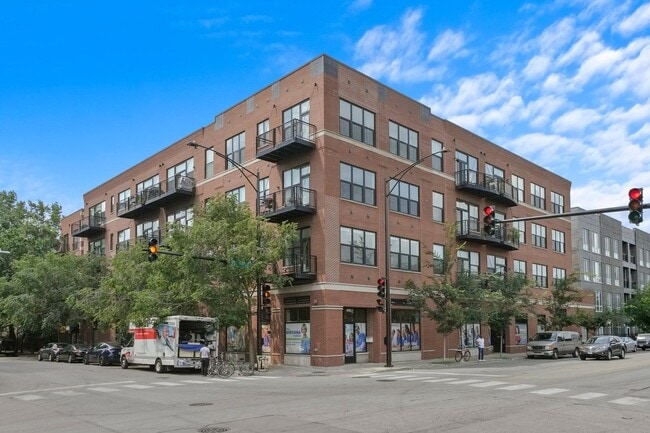 Building Photo - 2 S Leavitt St