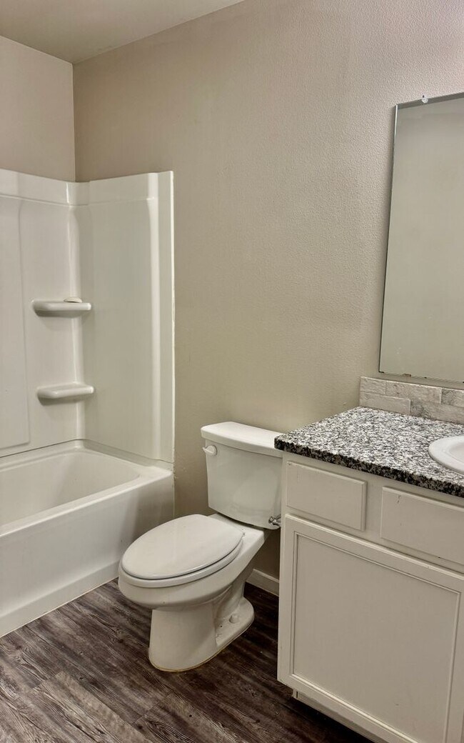 Building Photo - 2121 N Avenue J