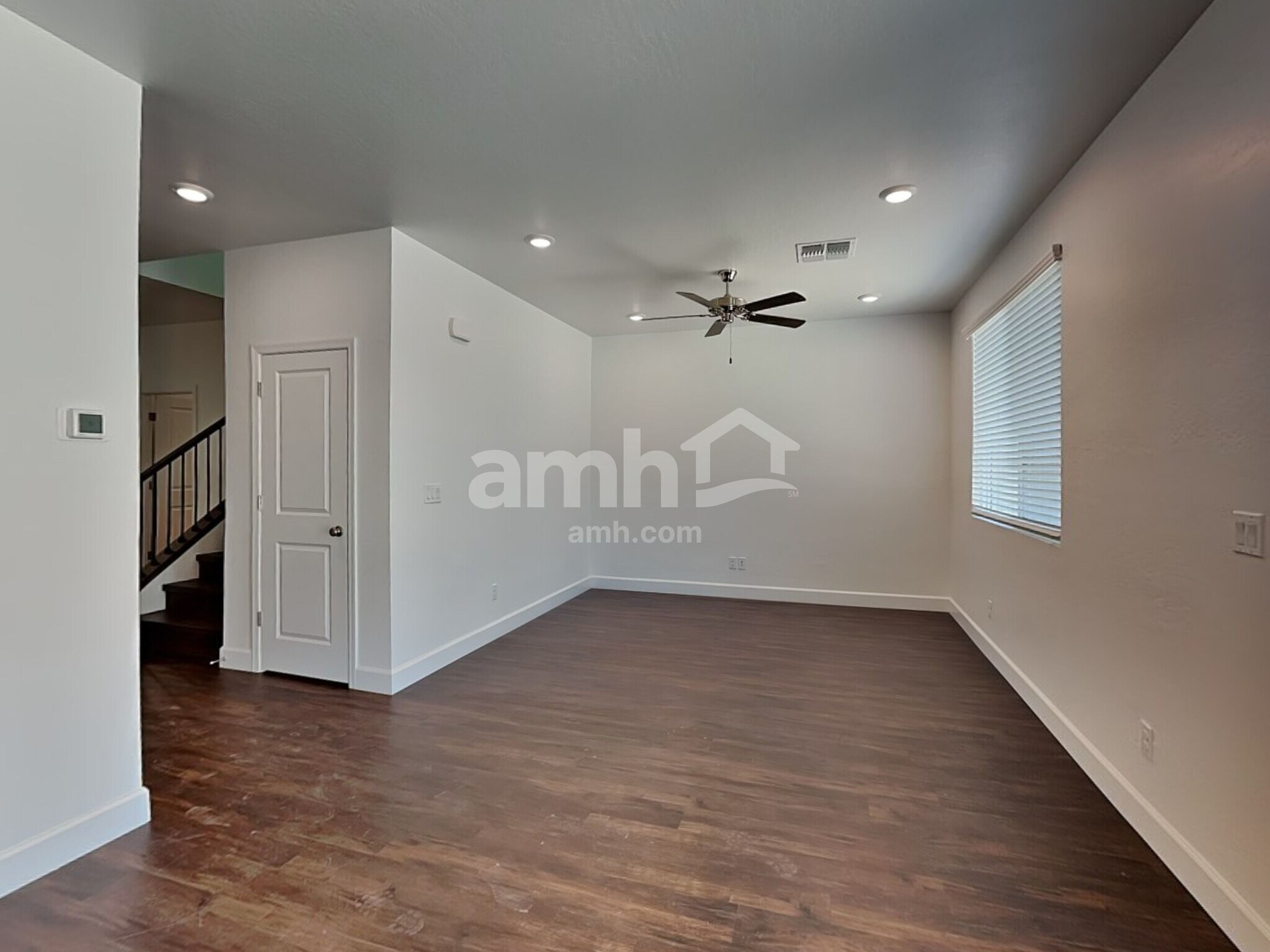 Building Photo - 17142 W Lawrence Ln