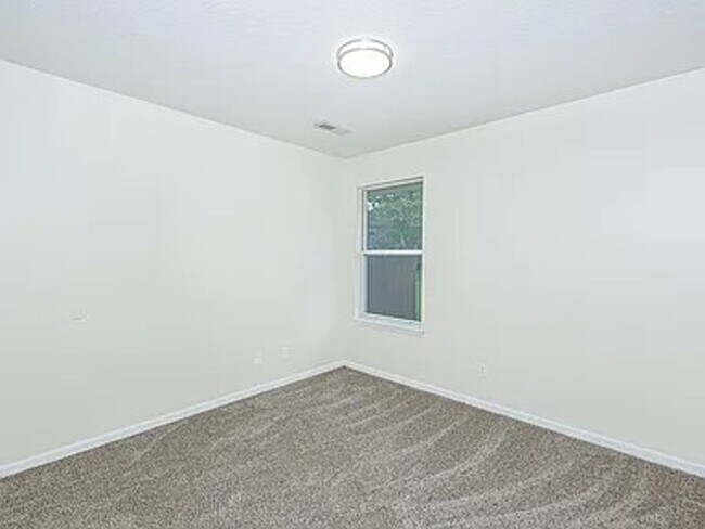 Building Photo - 3804 Larkspur Ct