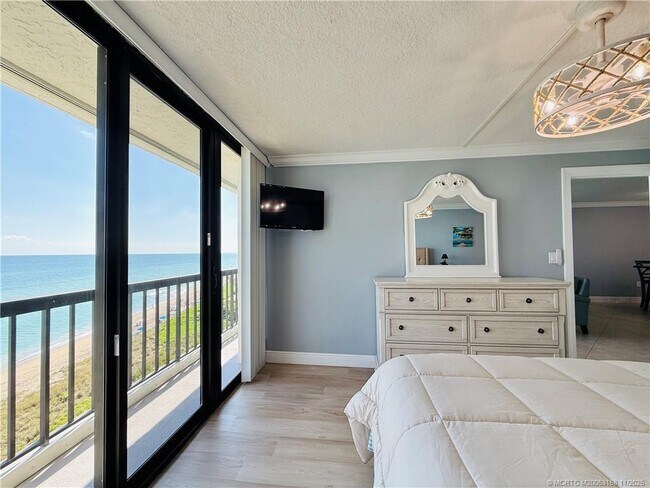 Building Photo - 10680 S Ocean Dr