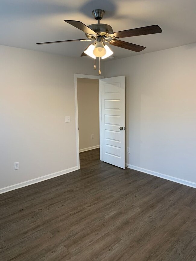 Building Photo - PRELEASING NOW!!- Three Bedroom | Two and a Half Bathroom Home in Cullman