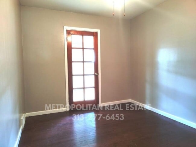 Building Photo - 32139 Balmoral St