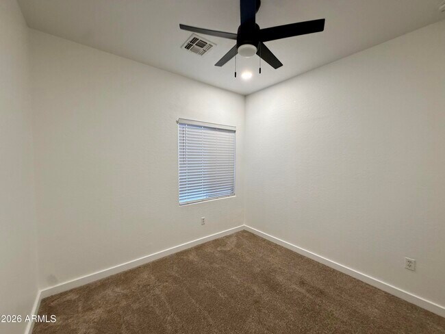 Building Photo - 15238 W Custer Ln