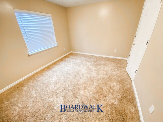 Building Photo - Stunning Draper Home with Finished Basement & Backyard Retreat