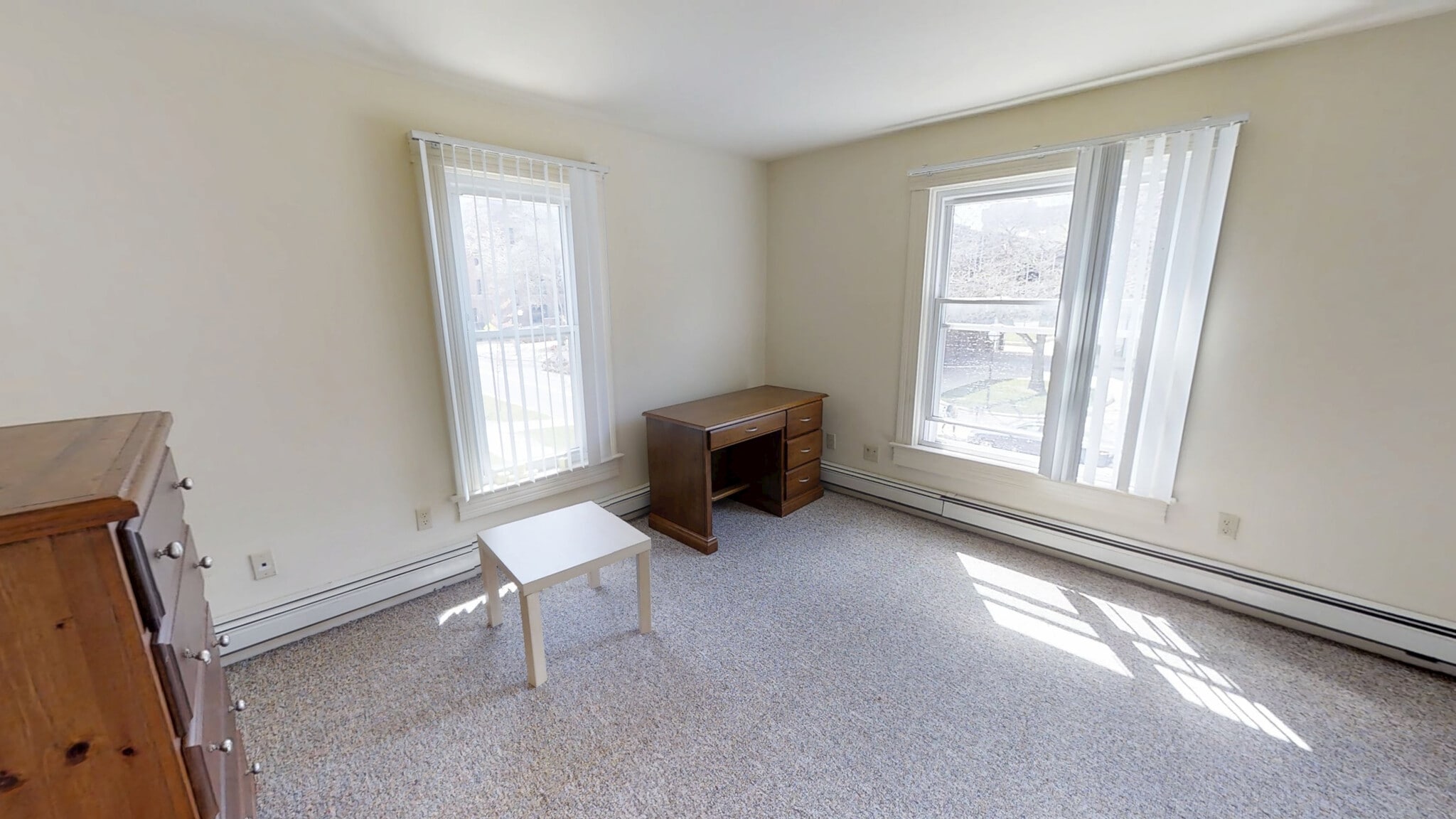 Upper Floor Bedroom - 425 Church St