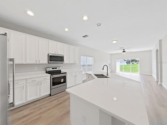 Building Photo - 11908 Fern Blossom Dr