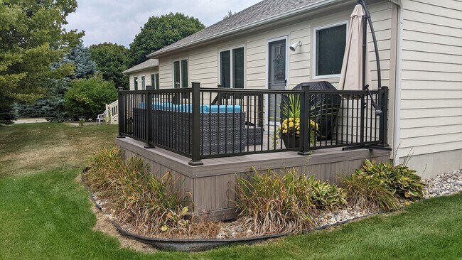 Rear Deck - 6054 Belmont Ct