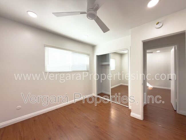 Building Photo - 18012 Manhattan Pl