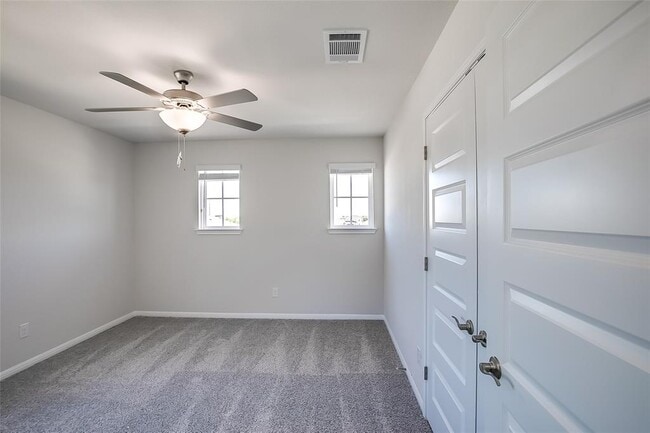 Building Photo - 107 Greenspire Downs Dr