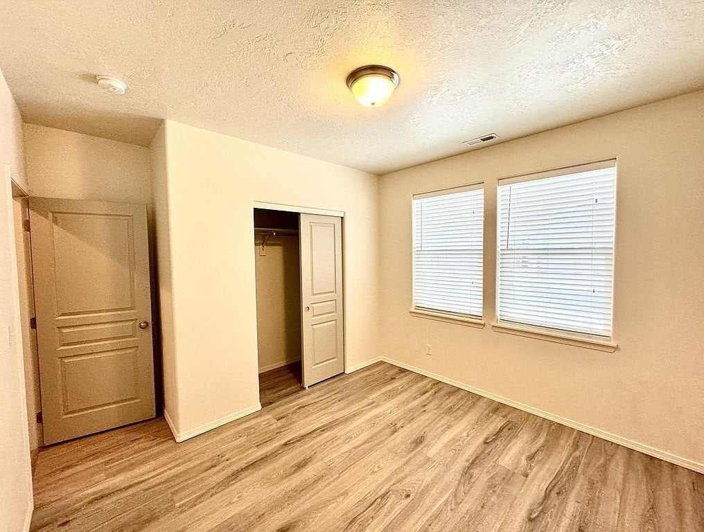 Building Photo - 21123 SE Azalia Ave