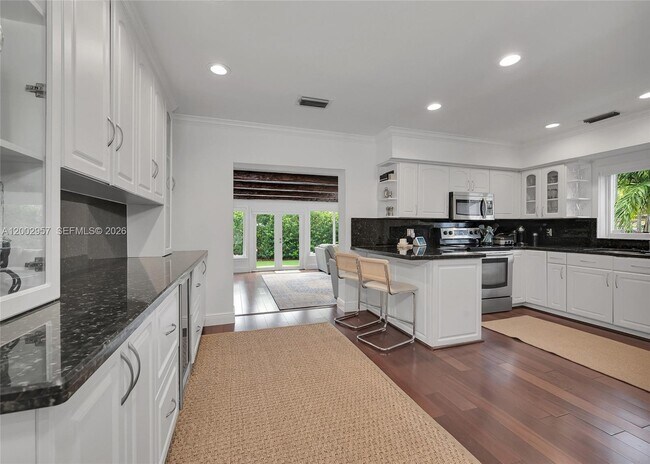 Building Photo - 6134 SW 28th St