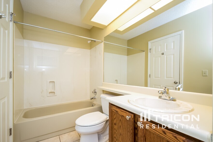 Building Photo - 2809 Cobb Place Manor Ct