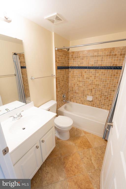 Building Photo - 4815 Portsmouth Rd