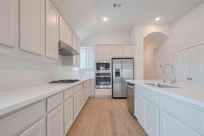 Building Photo - 8010 Whisper Grove Dr