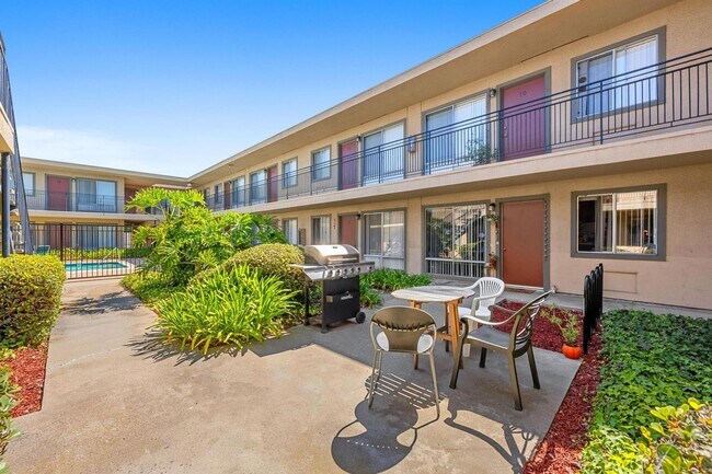 Building Photo - 7434 Mesa College Dr