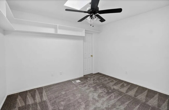 Building Photo - 3220 Preston Dr